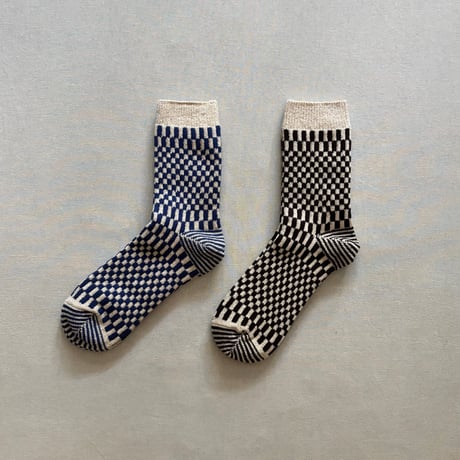 CHECKERBOARD PATTERN SOCKS R1621 / ROTOTO ロトト