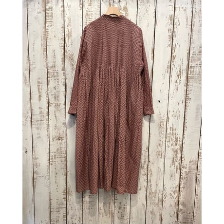 REPETITIONAL FLOWER BLOCK PRINT MINI PINTUCK BANDED COLLAR SHIRT DRESS INMDS23732 / maison de soil