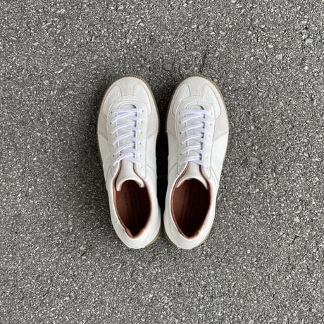 GERMAN MILITARY TRAINER (WHITE ) 1700L / REPRODUCTION OF FOUND