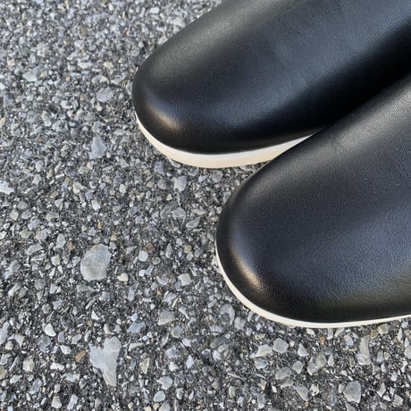 TR-018 SLIP-ON (BLACK×WHITE) / TRAVELSHOES by chausser トラベルシューズバイショセ