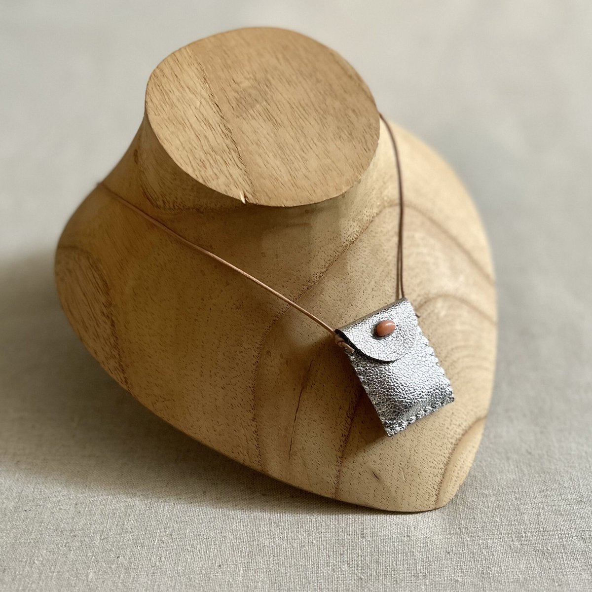 色変化紅葉と勿忘草と天然石入り鬼灯と。 色変化勿忘草少し