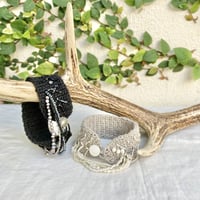 Hand Knit Bracelet 31333071 / Vlas Blomme ヴラスブラム