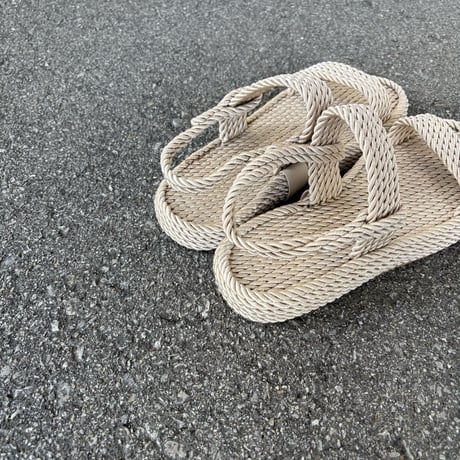 HEEL STRAP LOPE SANDAL (BEIGE) NNKA2501 / NAKOA ナコア