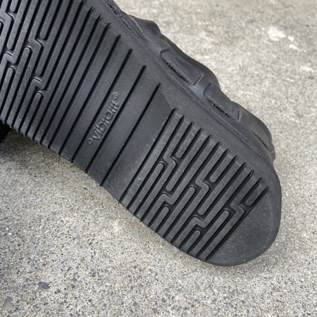 WOMEN'S MIDDLE ENGLISH (BLACK) / AURORA SHOES