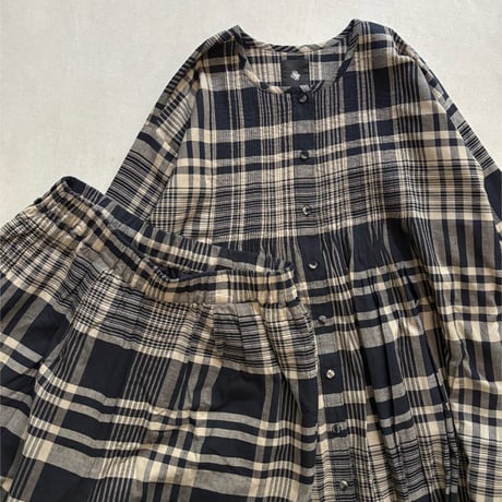 HANDWOVEN HEAVY COTTON CHECK CREW-NECK DRESS WITH MINI PINTUCK INMDS25734 / maison de soil メゾンドソイル