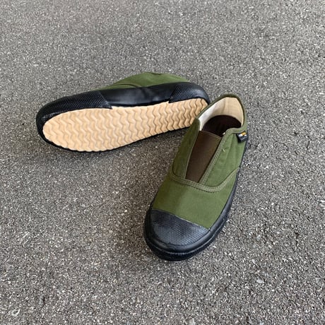 ITALIAN MILITARY TRAINER(OLIVE) / REPRODUCTION OF FOUND