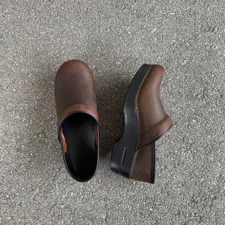 Professional( Antique Brown Oiled) / dansko