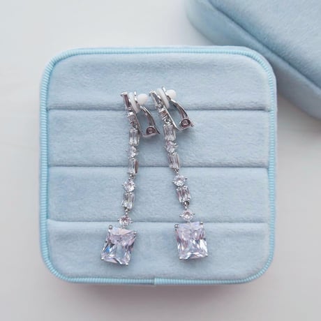Blois Earring