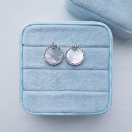 Mother of Pearl ピアス