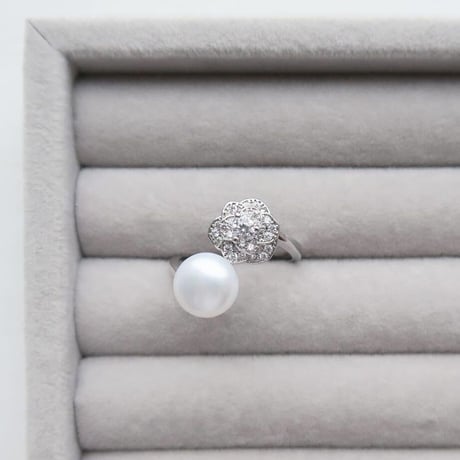 Rose Pearl Ring