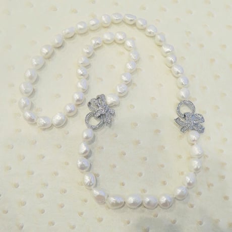 Baroque Pearl Bow Bracelet
