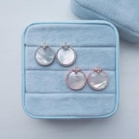 Mother of Pearl ピアス