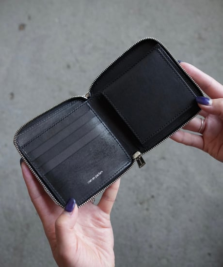 Round zip wallet➖ chrome silver➖