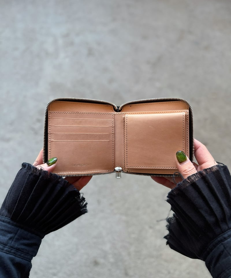 Round zip wallet➖NUE black➖ | cian en paclam