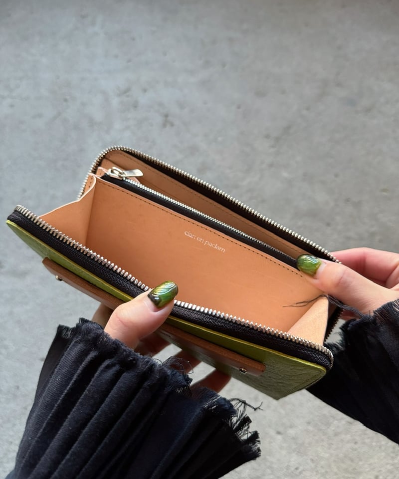 Long Round zip wallet ➖DINO➖ | cian en paclam