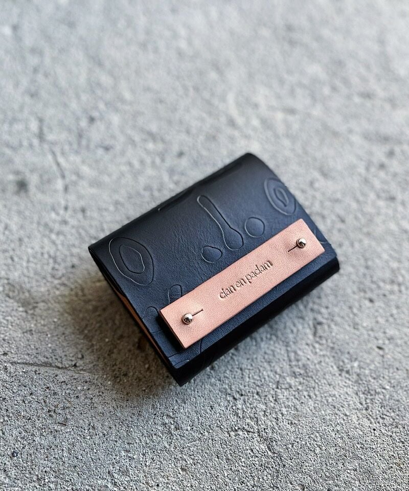 mini wallet➖SHAPES black ✖︎ natural ➖ | cian en