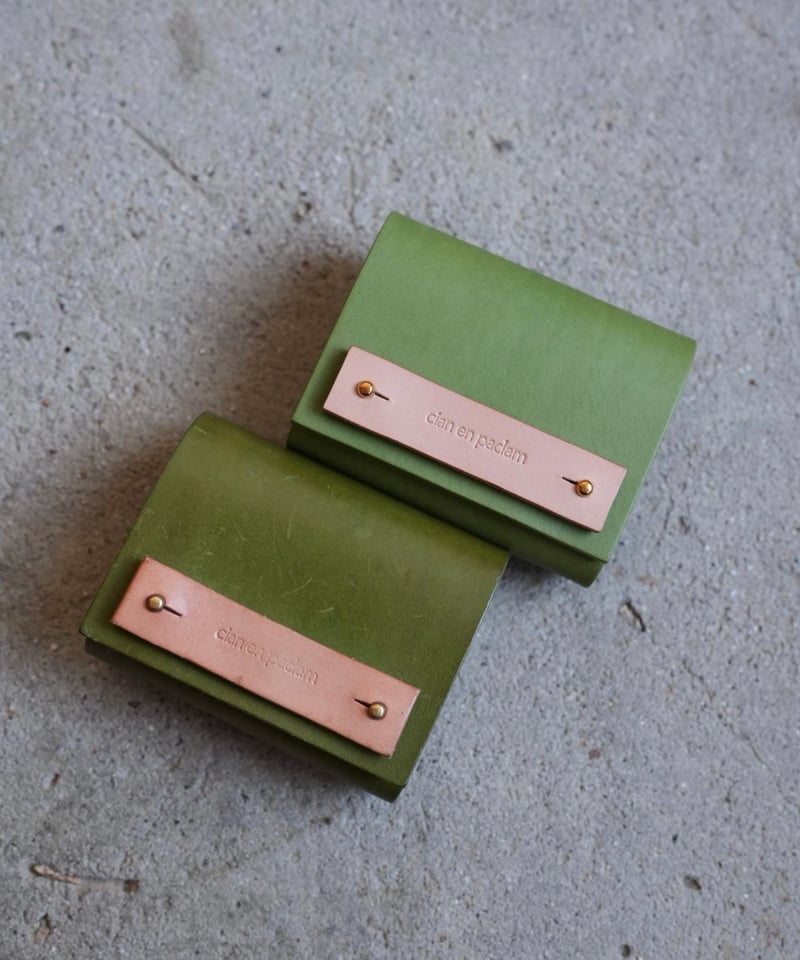 cian en paciam オリーブグリーン レザー コンパクト財布 mini wallet ➖moss➖ | cian en paclam