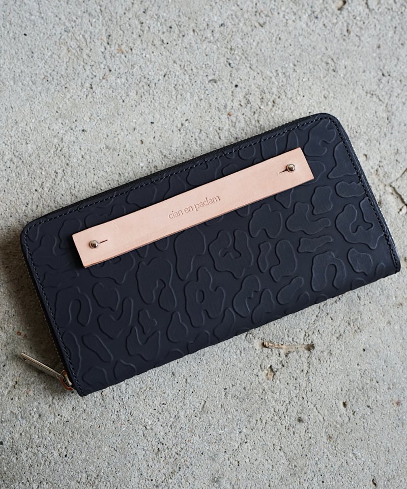 ハナハナ　長財布　ニッケル　35S6MJSZ7Z NICKEL Long Round zip wallet➖panther black➖ | cian en
