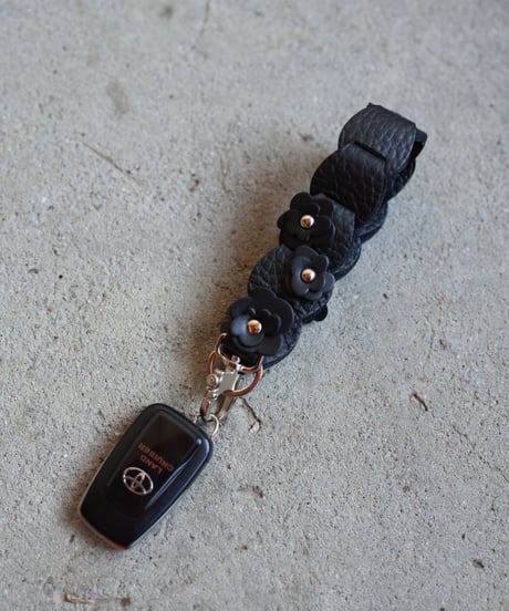 Short strap ➖flower black➖