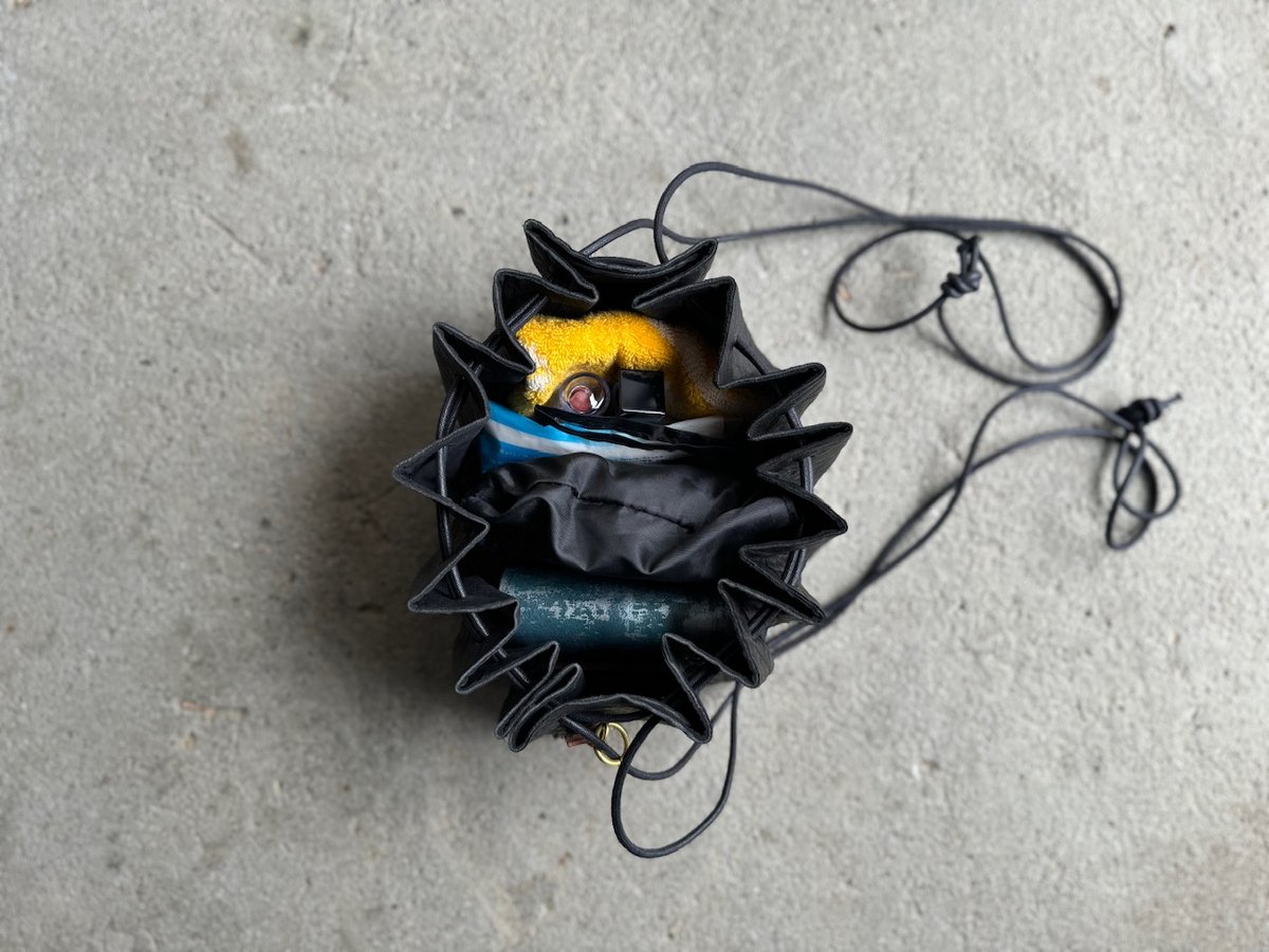 cian en paclam新品巾着ショルダーバッグ黒レザーdrawstring