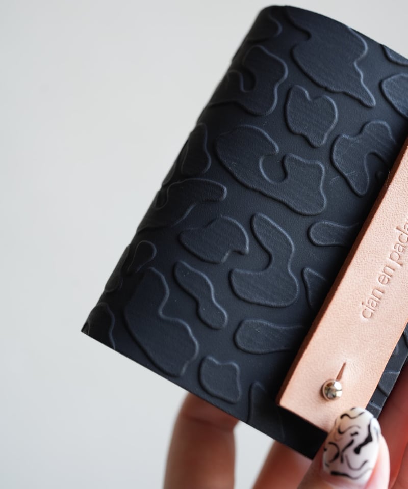 【ブライトンサポ大学生様用】kaoyorinakami mini wallet mini wallet➖panther➖ | cian en paclam