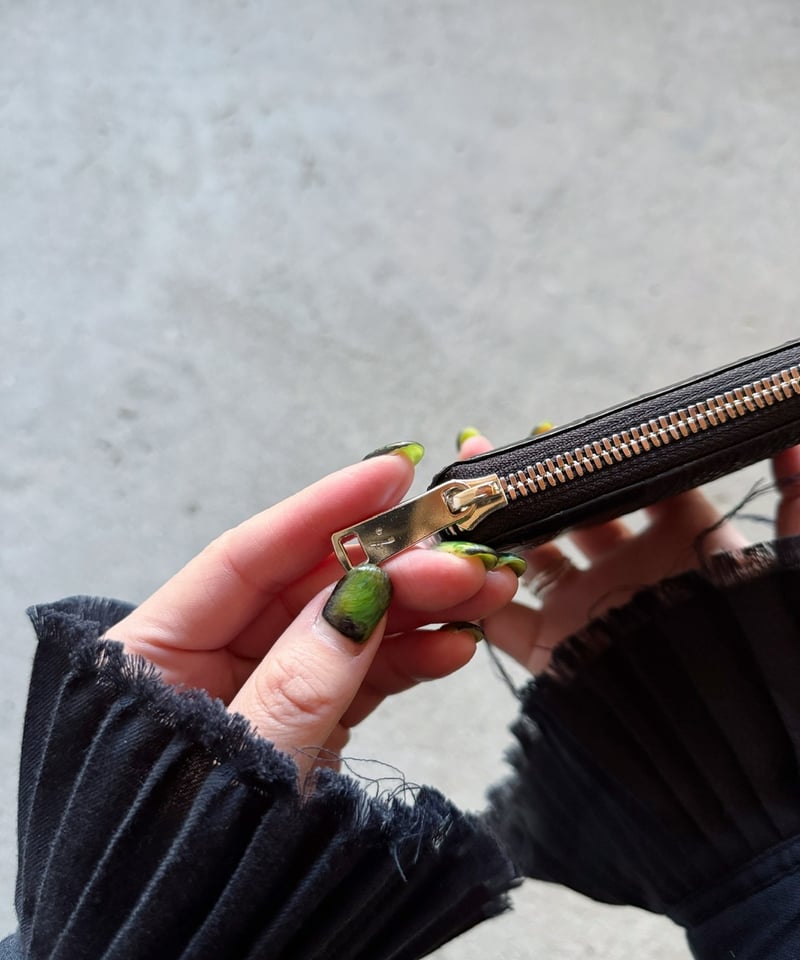Round zip wallet➖NUE black➖ | cian en paclam