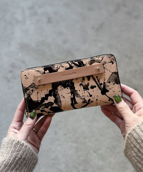 Long Round zip wallet ➖DOODLE➖