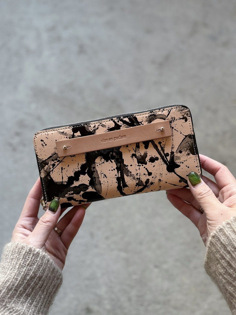 Long Round zip wallet ➖DOODLE➖ | cian en paclam