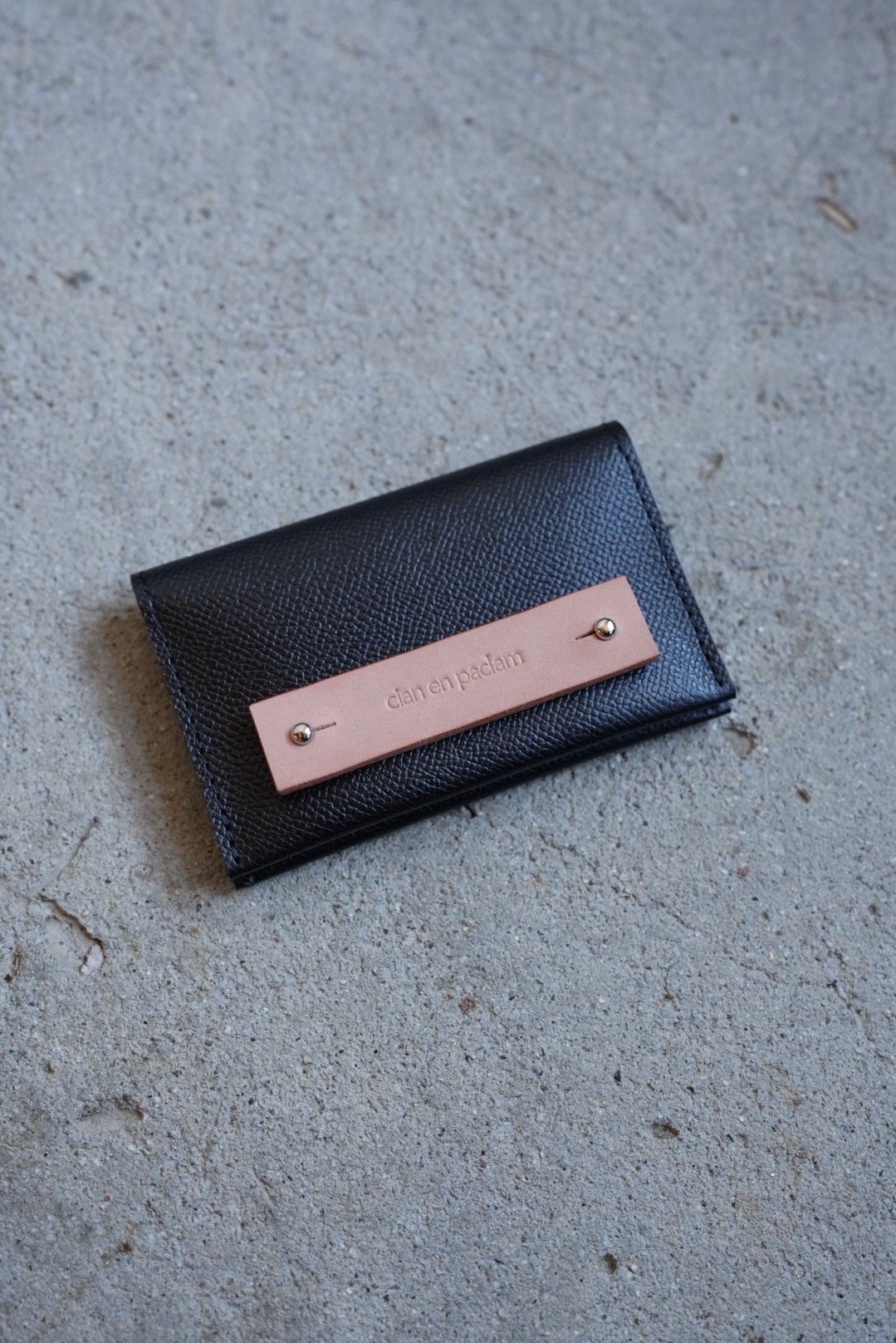 ブラックレザー 財布 キャビアスキン ジップカードケース ノベルティー  ブラックレザー 財布 キャビアスキン ジップカードケース ノベルティー