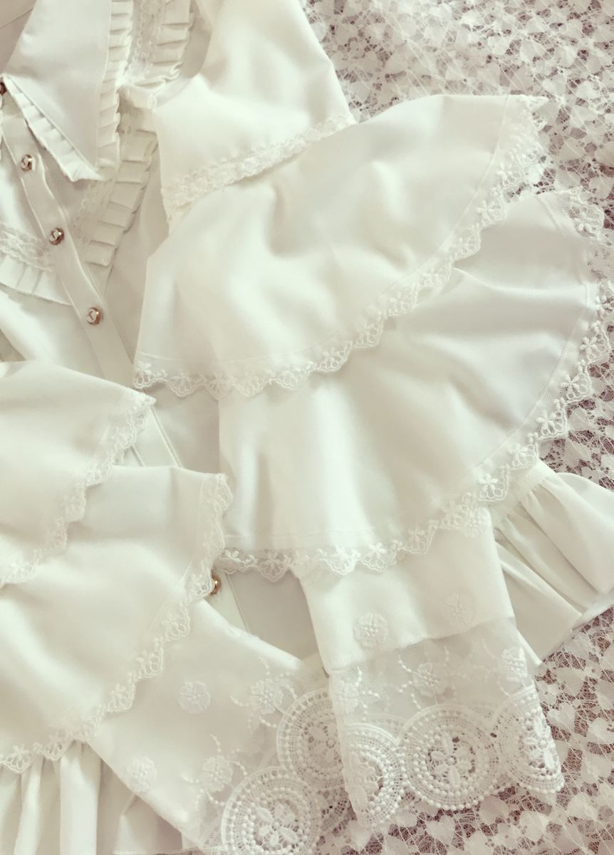 ロリータ 売れ筋商品|||ブラウス ゴスロリ お花 レース 長袖 かわいい 姫袖 ベルスリーブスリム XS - 2XL imgrc0179279430.jpg