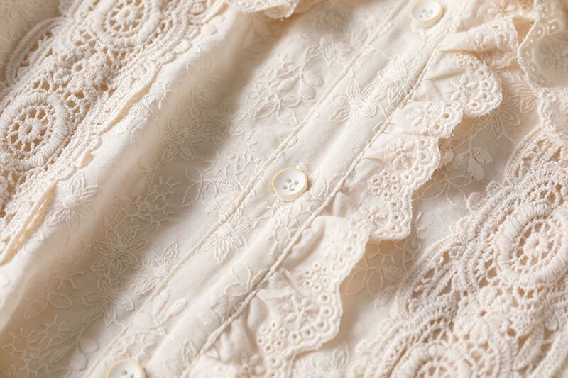 ブラウス ロリータ 森ガール 春夏 刺繍 ブローチ付 長袖