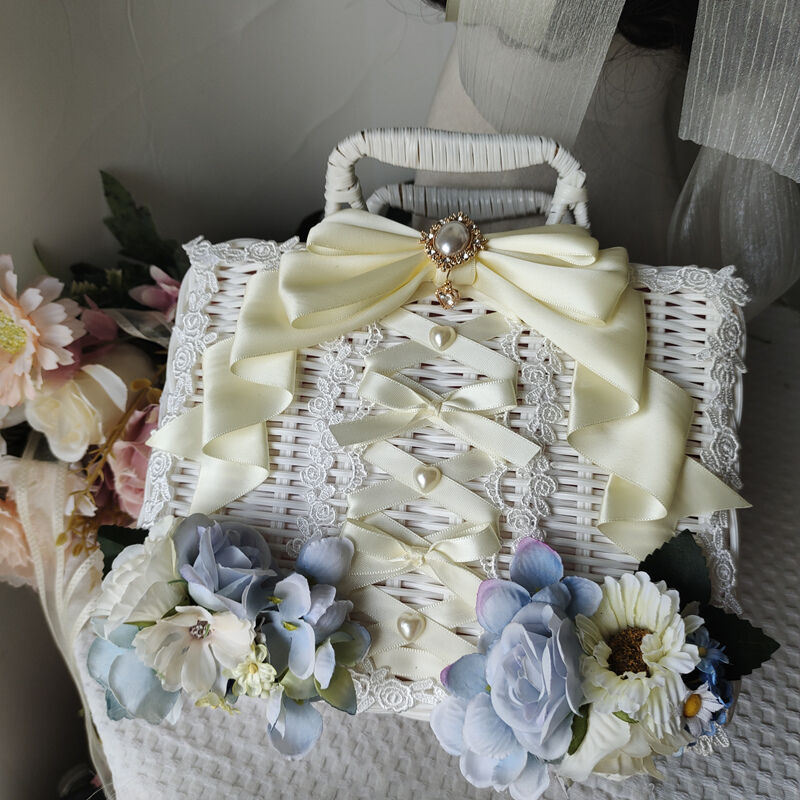 ぬいぐるみカゴ 苺花 藤編み 収納 ロリィタ ハンドメイド 海外作家様