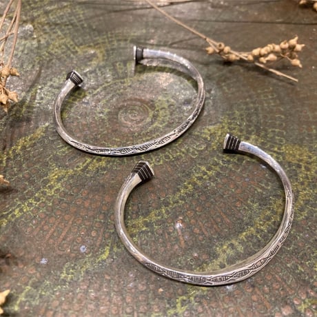 Touareg Silver（トゥアレグ シルバー）  bangle 02 （Square Ebony wood ）