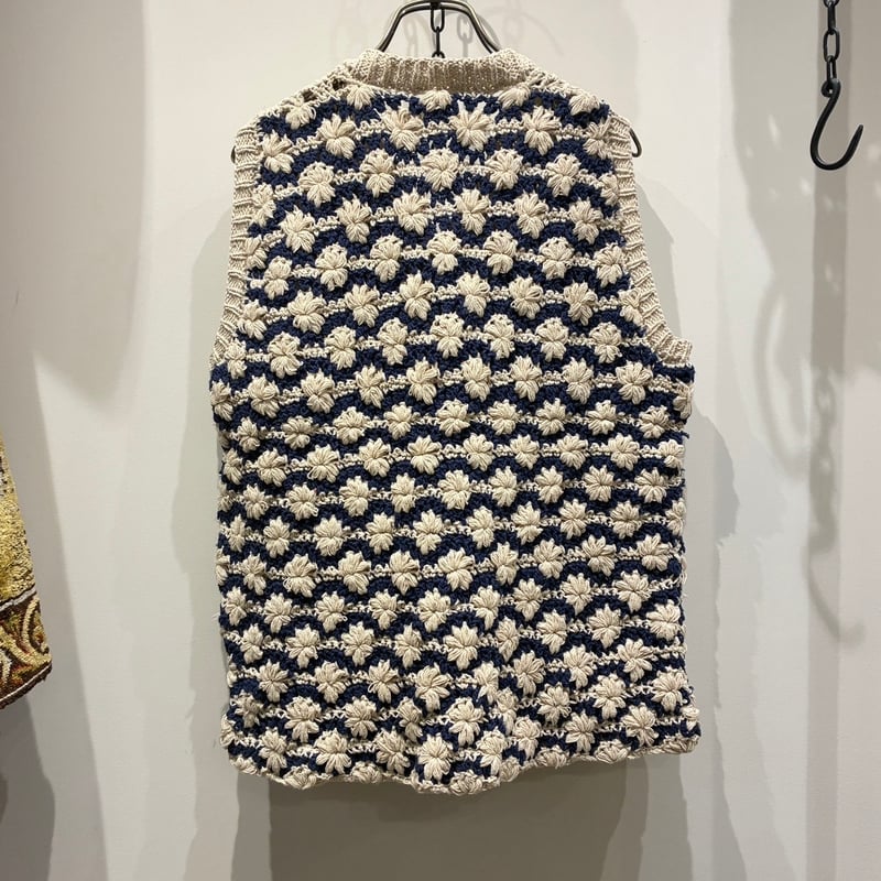 ソ*ル様 新品‼︎ Slow H スローハンズ ケーブル編み ニットベスト ネイ SLOW HANDS（スローハンズ） Cotton Crochet Knit Vest （コ
