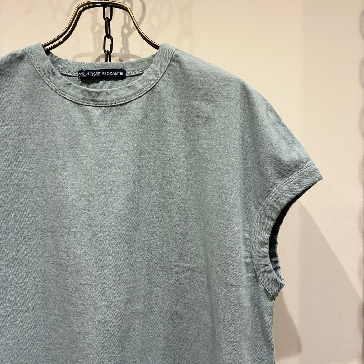 美品！ 一度のみの着用 ティグルブロカンテ エプロン 美品！ 一度のみの着用 ティグルブロカンテ エプロン TIGRE