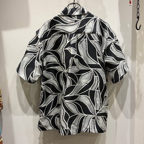 根津洋品店 NEZU YOHIN TEN (ネズヨウヒンテン)  VACATION SHIRTS（100811) / フローラルバックカットJQ OPシャツ