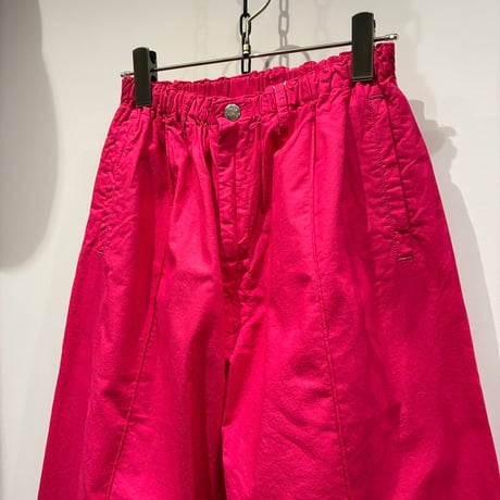 NECESSARY or UNNECESSARY（ネセサリーオアアンネセサリー） PIN TUCK PANTS（ピンタックパンツ）