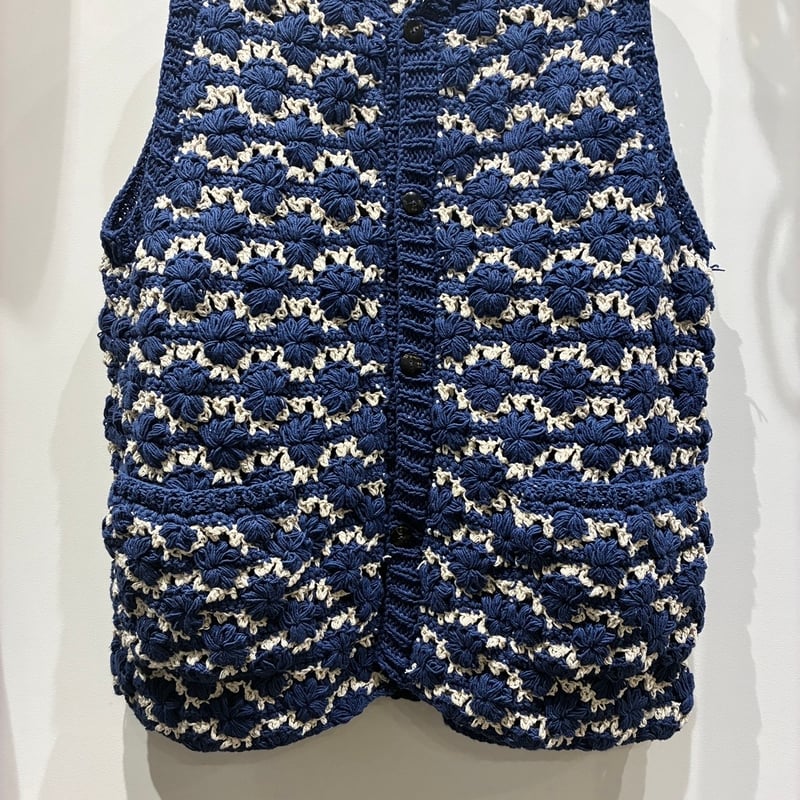 新品‼︎ ソ*ル様 Slow ケーブル編み[品番：HHHW0005358]｜HUG.U（ハグユー ベスト ニット ネイ ニットベスト ケーブル編み スローハンズ H トップス