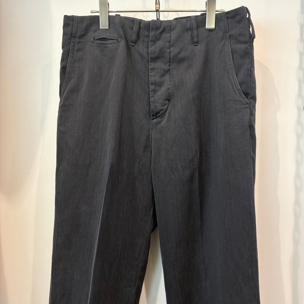 MAATEE&SONS (マーティーアンドサンズ) CHINO TROUSER ドゥルン MAATEE&SONS (マーティーアンドサンズ) CHINO TROUSER ドゥルン
