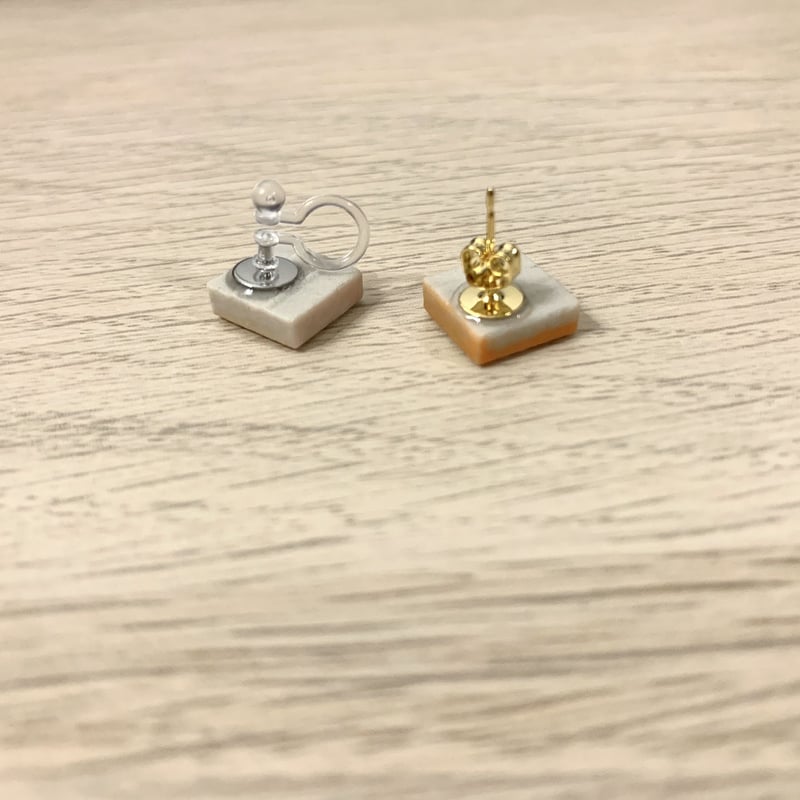 淡いカラータイル ピアス&イヤリング | Kumiko online store