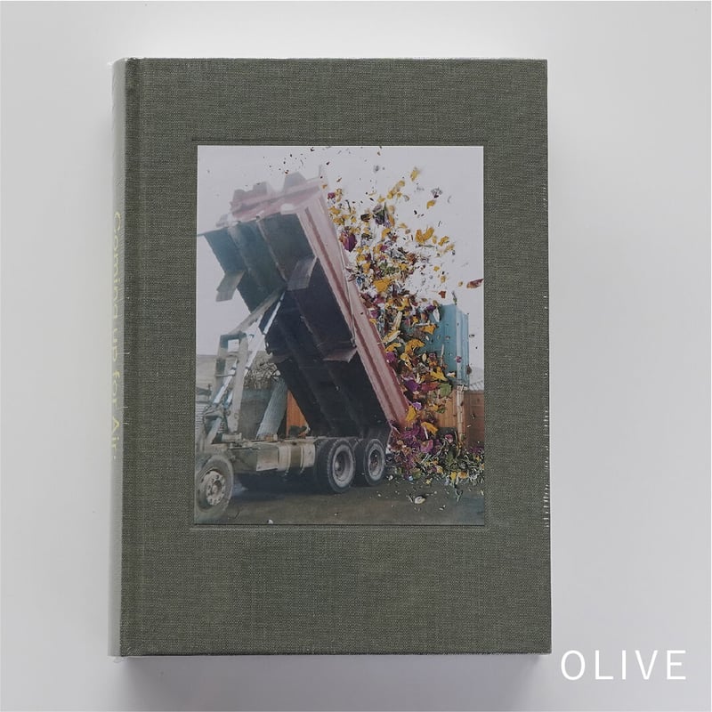 Stephen Gill、Coming Up For Air Martin Parr Foundation – Coming up for Air: Stephen Gill A