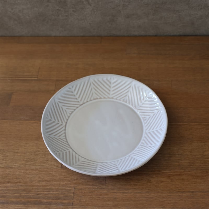 矢羽根模様7寸皿（白萩釉） | 萩焼窯元 松光山