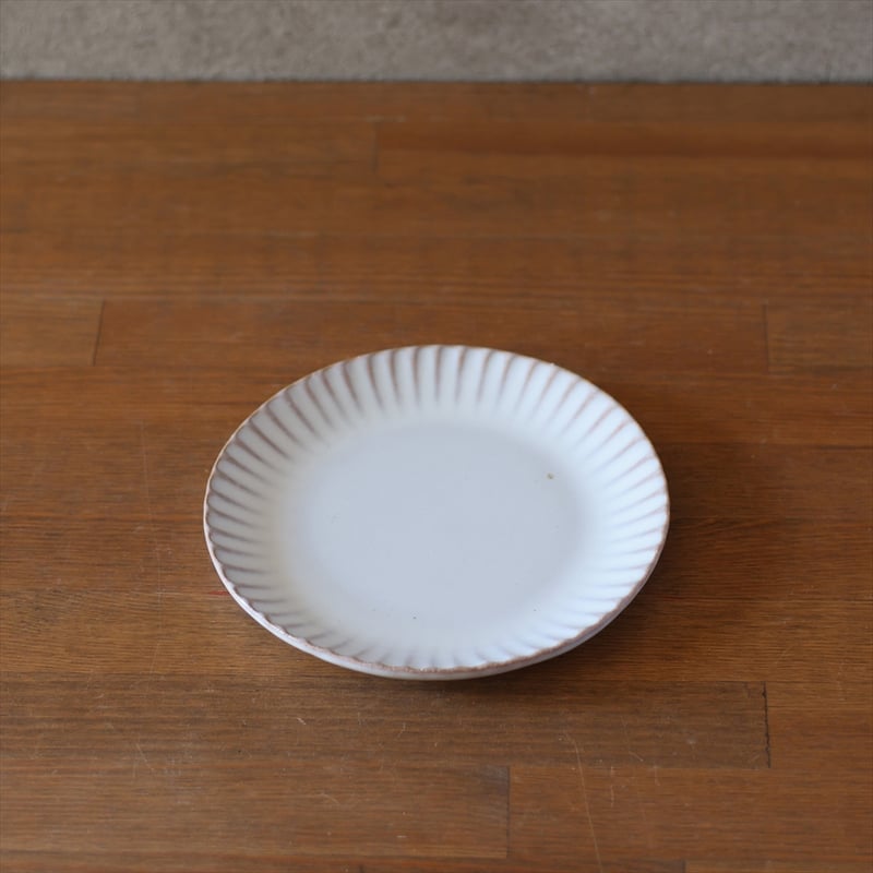 鍋島焼　染付　萩文　五寸皿　輪花皿　時代箱　V　R8110 話題の行列 鍋島焼 染付 萩文 五寸皿 輪花皿 時代箱 V R8110