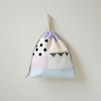 patchwork お着替え巾着(持ち手付き）ラベンダー×ドット