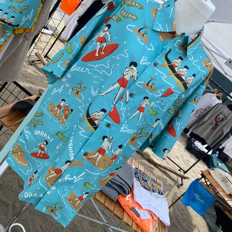 AYH DREAM LAND ALOHA SHIRTS
