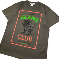 ISLAND CLUB T-shirts
