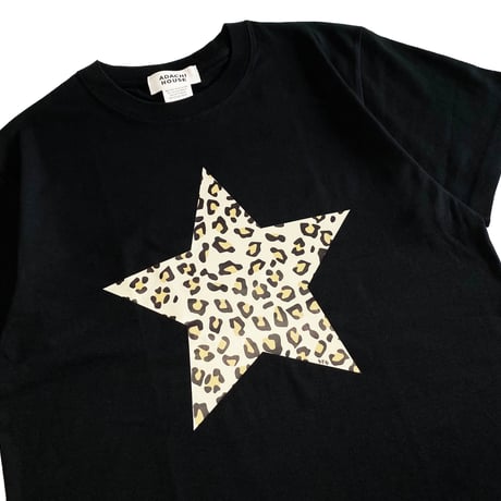 STARING LEO Tee