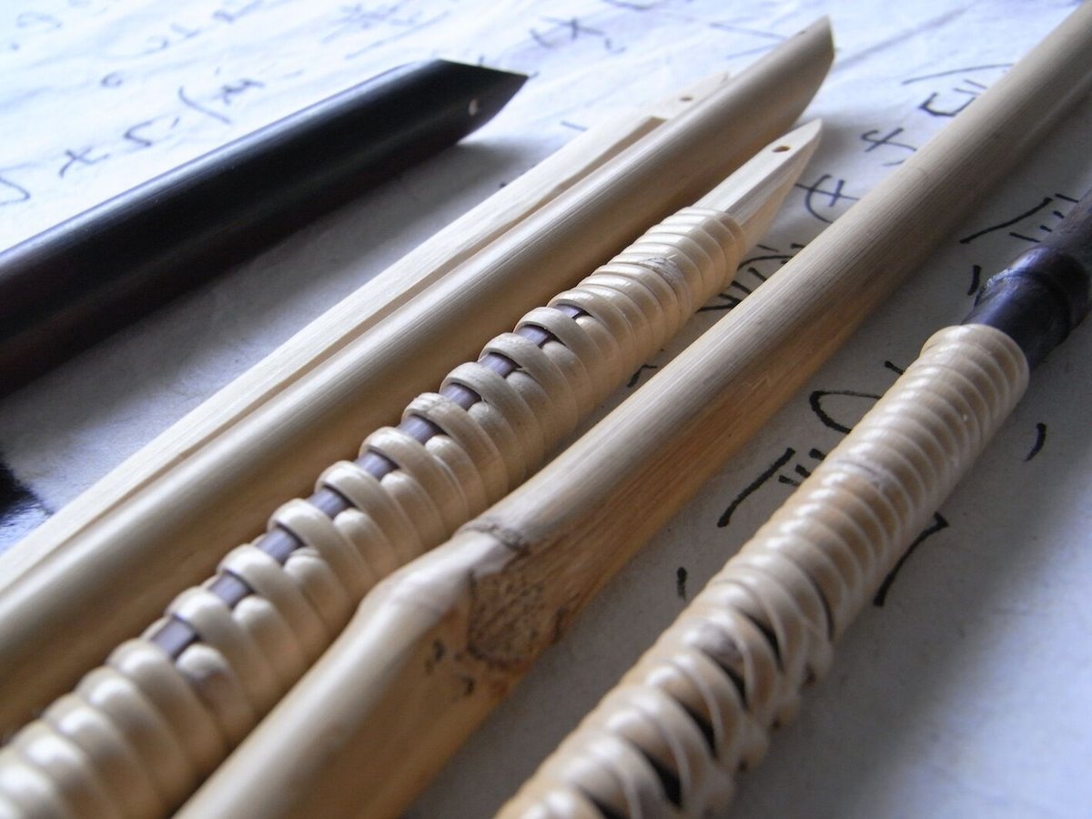 清代 古竹 バケツ型 手彫り 花鳥筆筒 ペン立て 書道 古道具 WWWT027 清代 古竹 バケツ型 手彫り 花鳥筆筒 ペン立て 書道 古道具