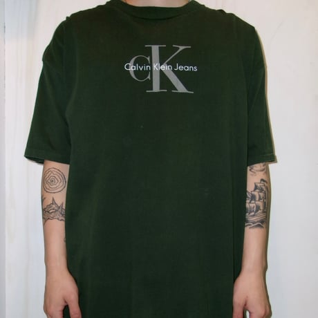 1990's Calvin Klein made in usa Tee