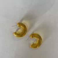 C型ピアス(イエロー)